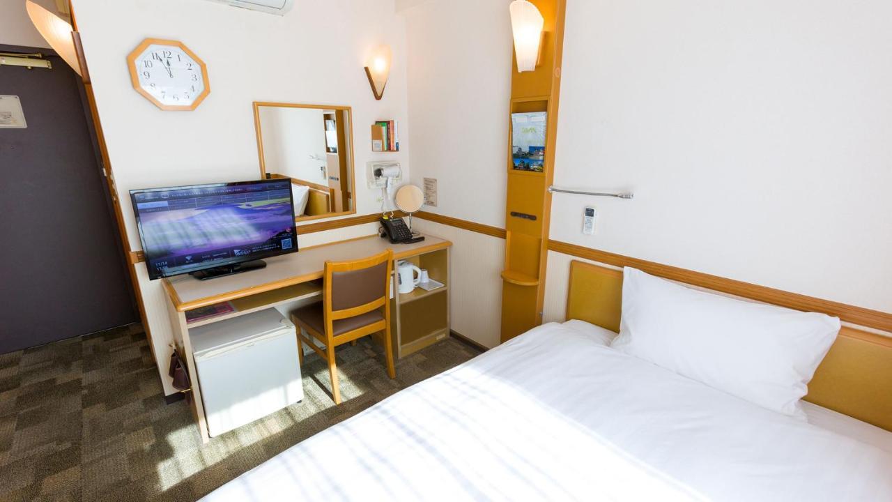 Toyoko Inn Tokyo Ikebukuro Kita Guchi No 2 Exterior foto